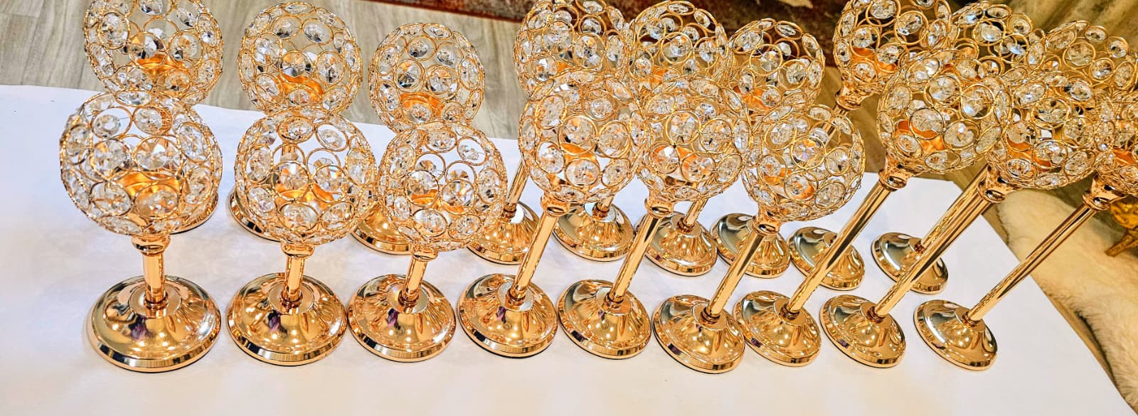 Round Golden Table Centerpieces (1Pc)