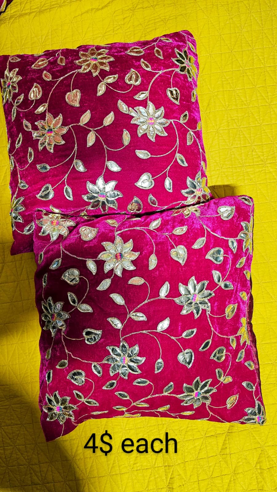 Red Floral Print Cushion (1Pc)