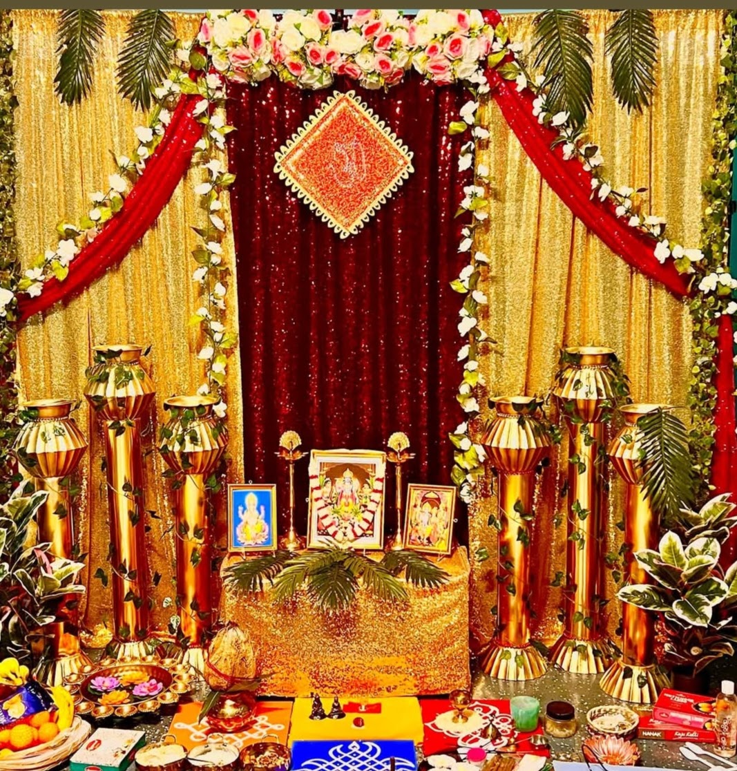 Red Gold Shimmer with Gold Pillars